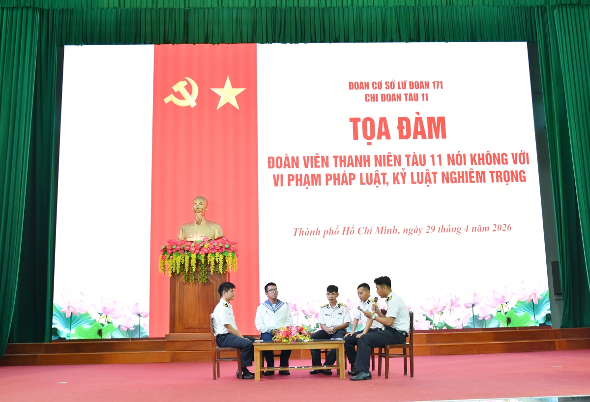 Phần thi cán bộ đoàn giỏi của Chi đoàn tàu 11