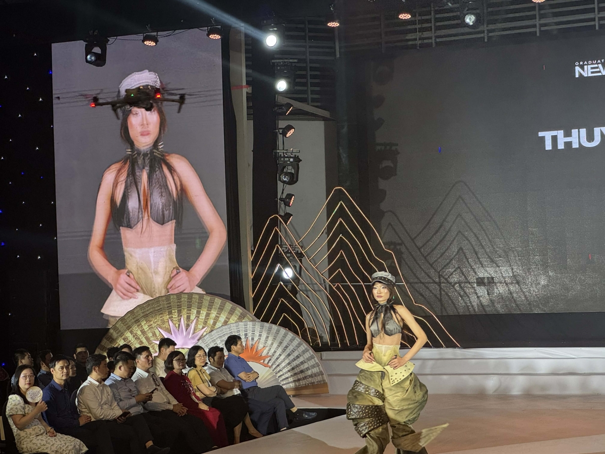 Các bộ sưu tập xuất sắc bắt kịp xu hướng thời trang hiện đại