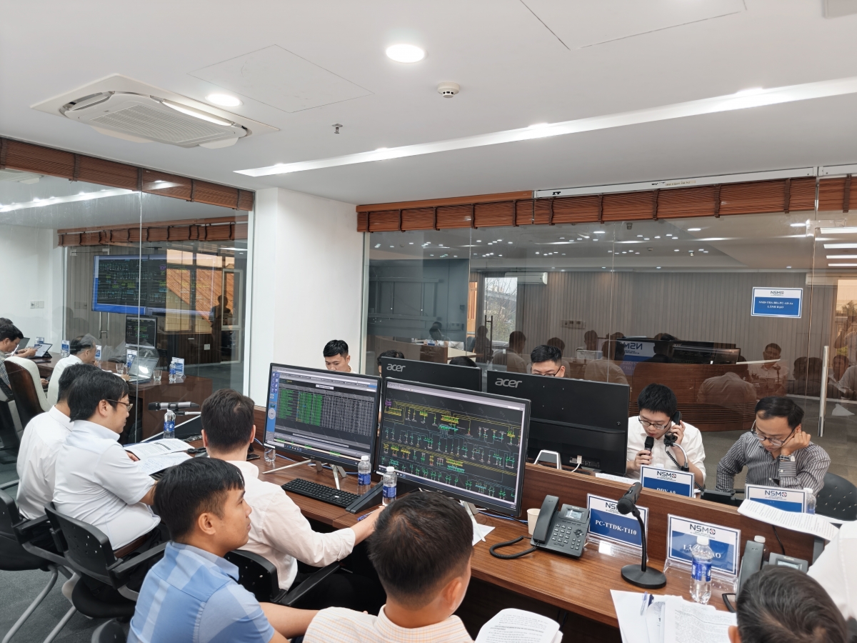 CSO đã hoàn thiện cơ sở dữ liệu mô phỏng trên OpenOTS, bao gồm cấu hình nguồn điện, lưới điện, phụ tải và sơ đồ hệ thống điện; đồng thời cập nhật dữ liệu SCADA/EMS mới nhất phục vụ diễn tập.