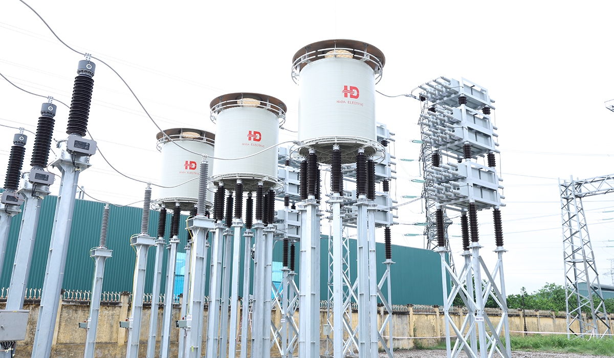 Giàn tụ bù ngang tại Trạm biến áp 500kV Thường Tín