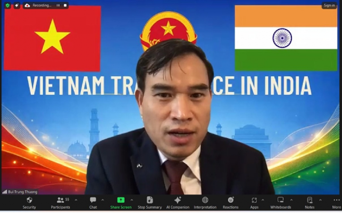 Tham tán Thương mại, Trưởng Thương vụ Việt Nam tại Ấn Độ Bùi Trung Thướng phát biểu tại hội thảo
