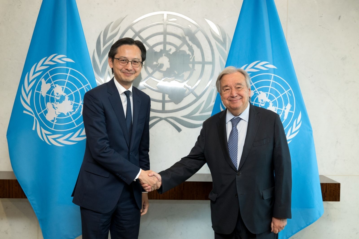 Đại sứ Đỗ Hùng Việt và Tổng Thư ký Liên hợp quốc António Guterres