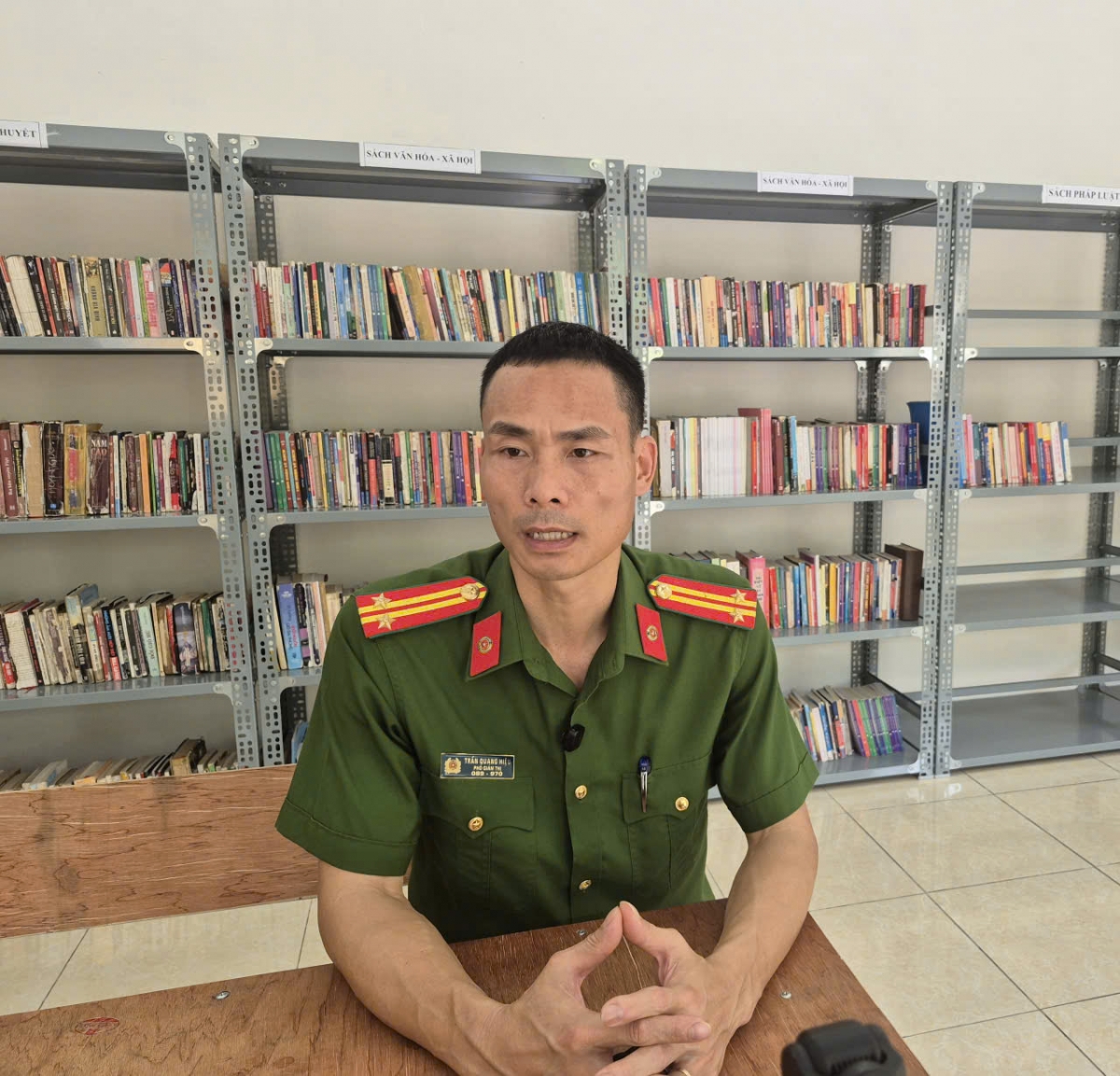 Trung tá Trần Quang Hiệu – Phó Giám thị Trại giam Vĩnh Quang cho biết mọi phạm nhân dù là người Việt, người dân tộc thiểu số hay người nước ngoài đều được đối xử bình đẳng