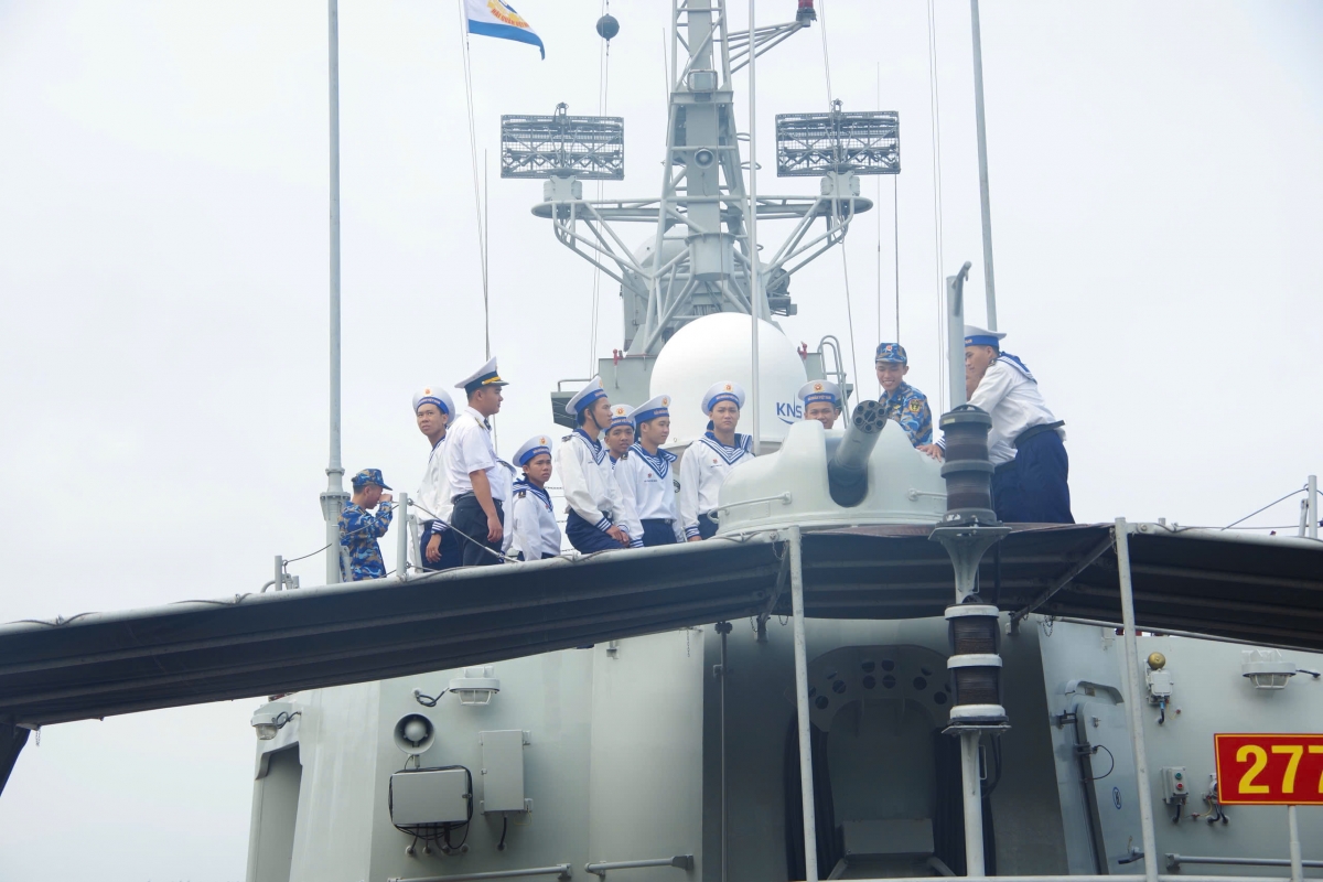 Tham quan tại đơn vị tàu của Lữ đoàn 161, 172