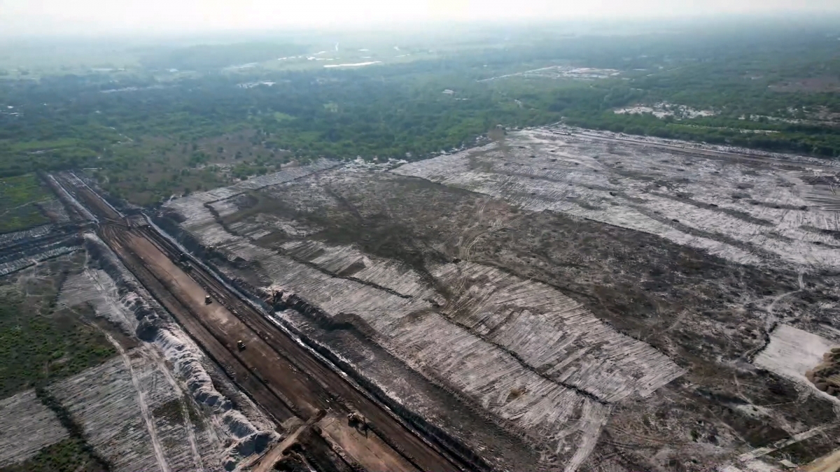 Công trường dự án Phân khu B – phát triển hạ tầng Khu công nghiệp Nam Thăng Bình nhìn từ trên cao.