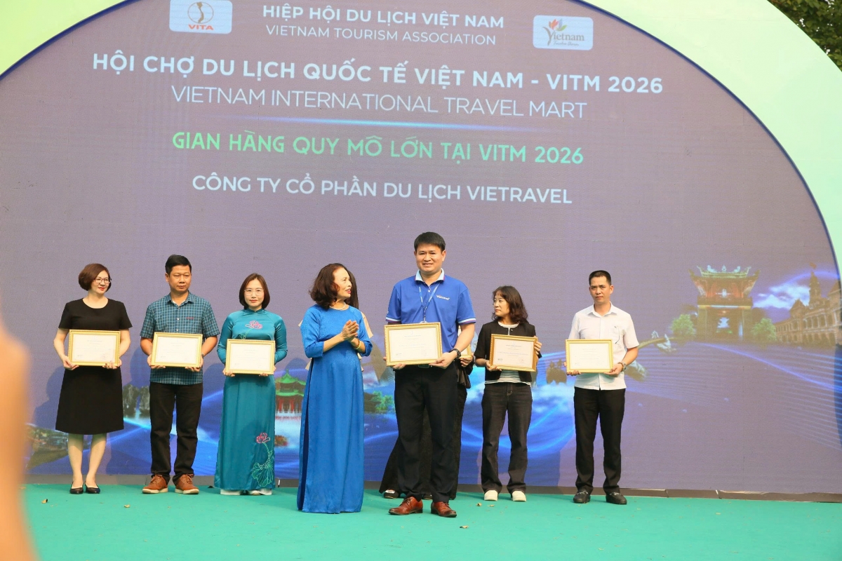 Công ty Du lịch Viettravel được vinh danh là Gian hàng có qui mô lớn tại Hội chợ VITM 2026