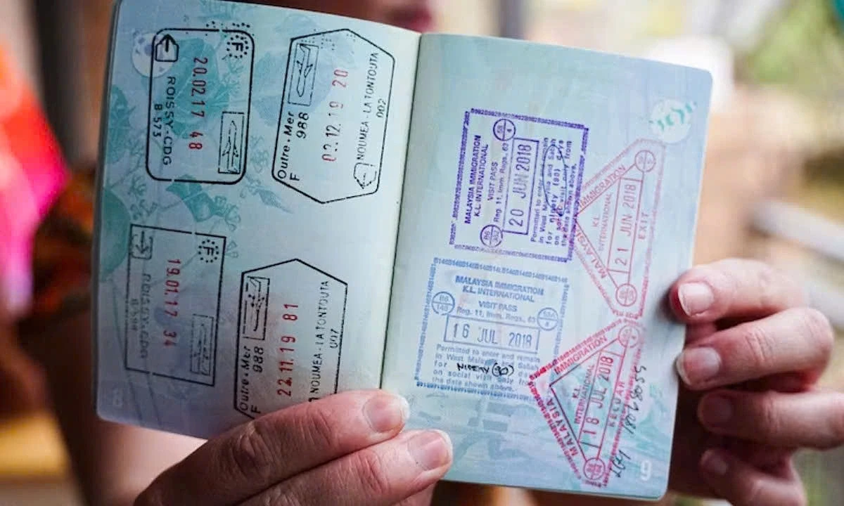 29 quốc gia Châu Âu bỏ dấu mộc hộ chiếu.