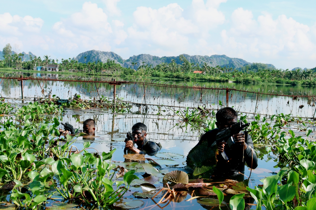 CBCS Đặc công Hải quân huấn luyện đột kích bất ngờ