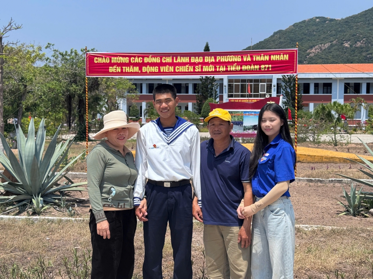 Thân nhân cảm nhận rõ sự trưởng thành của con em mình