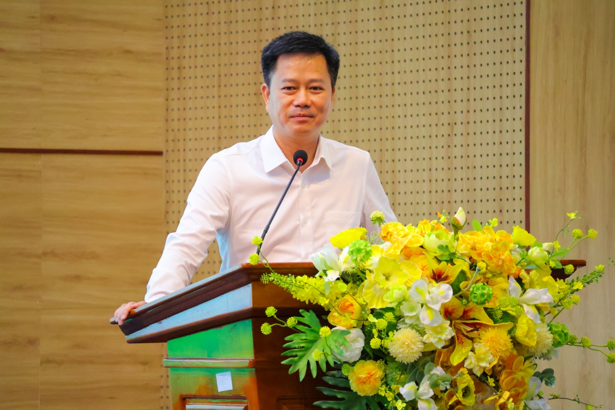 ThS.BSCKII Lê Mạnh Đức, Phó Giám đốc Bệnh viện Bưu điện phát biểu tại Lễ ký kết