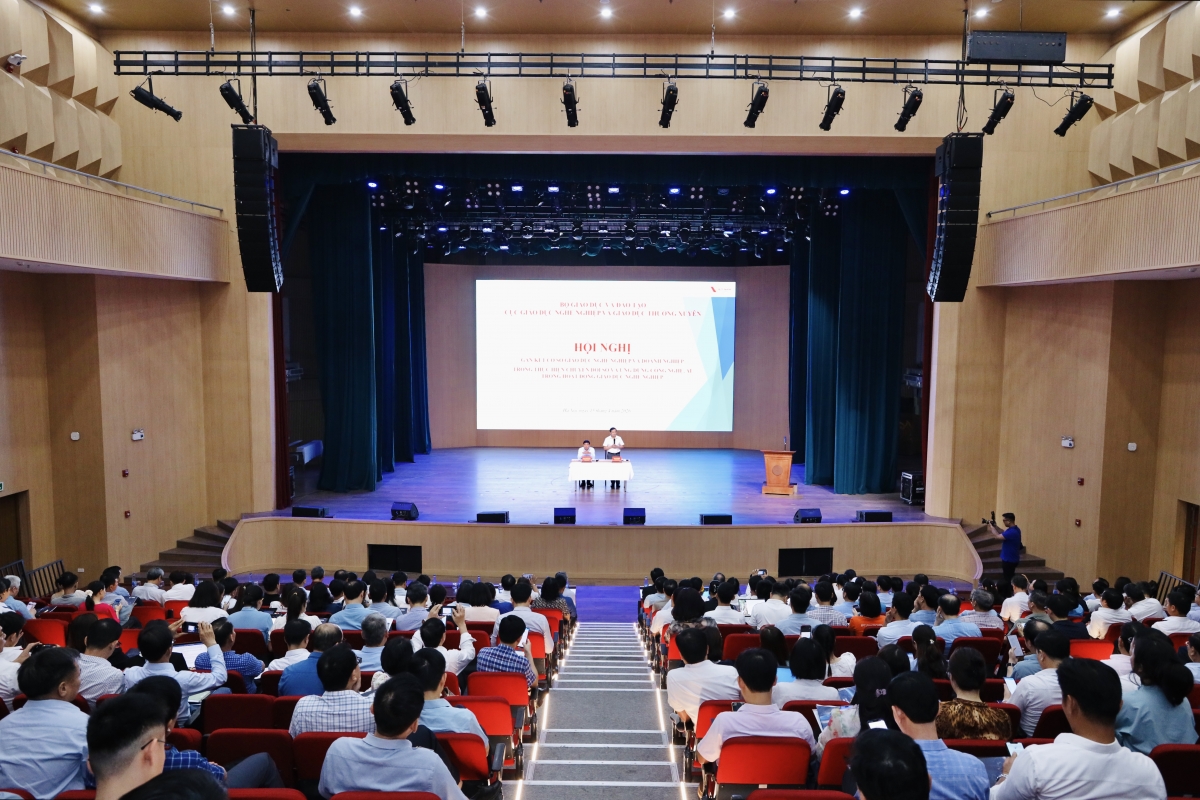 Toàn cảnh hội nghị_Ảnh MOET