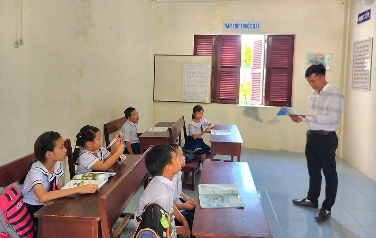 Lan tỏa tình yêu sách đến các em học sinh trên đảo Song Tử Tây - Đặc khu Trường Sa