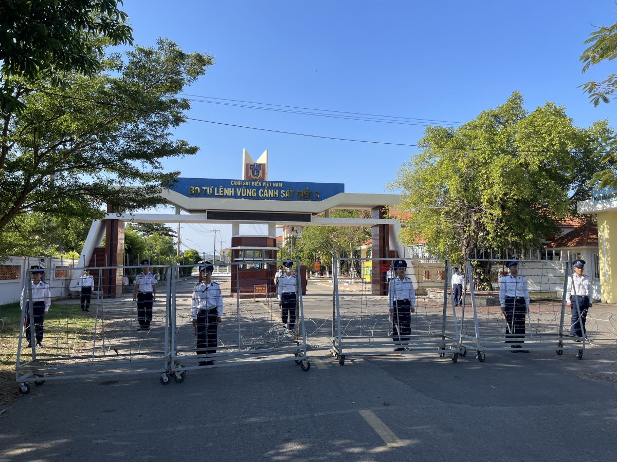 Luyên tập bảo vệ cơ quan đơn vị