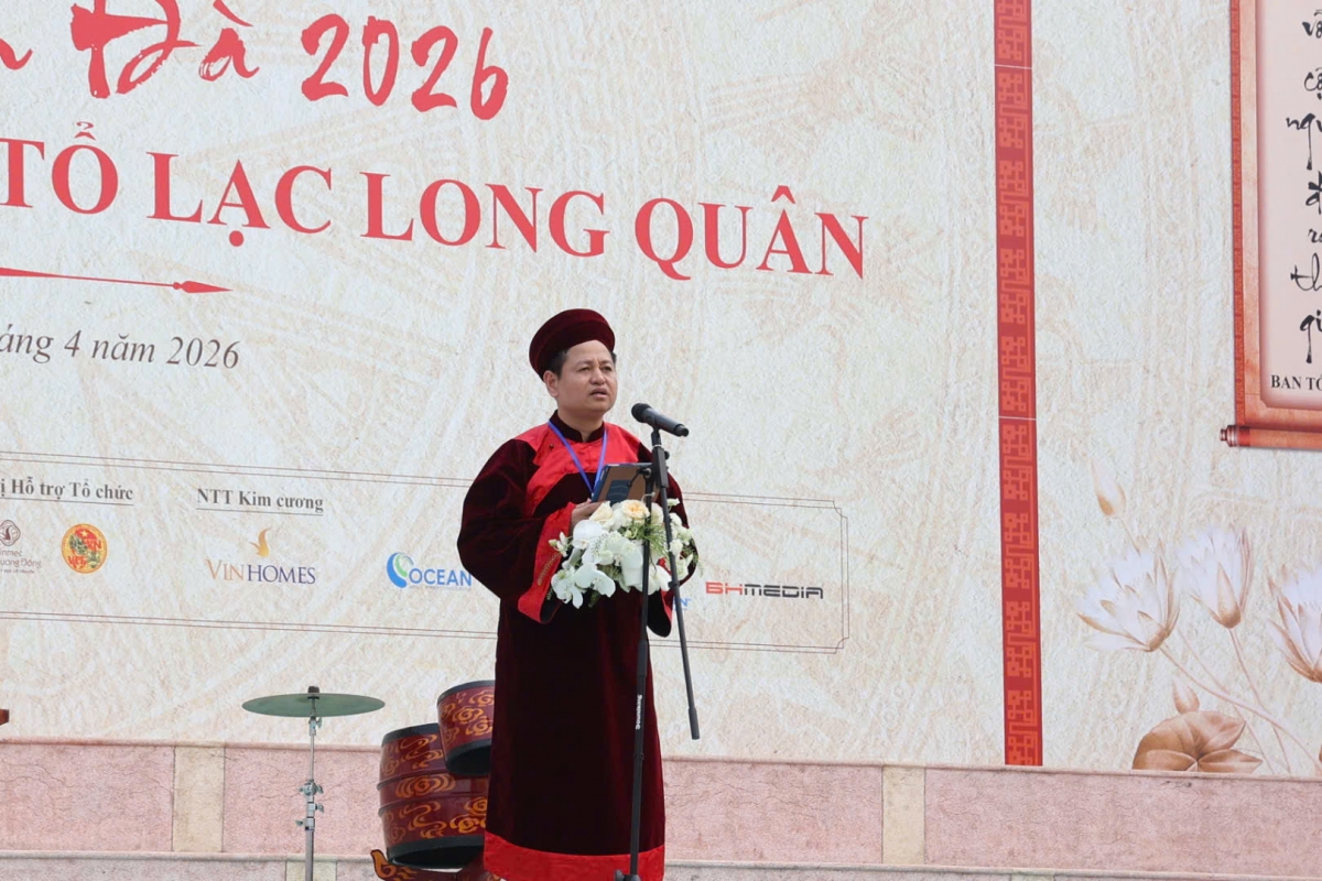 Ông Nguyễn Đăng Việt – Chủ tịch UBND xã Bình Minh phát biểu tại lễ khai hội Bình Đà 2026