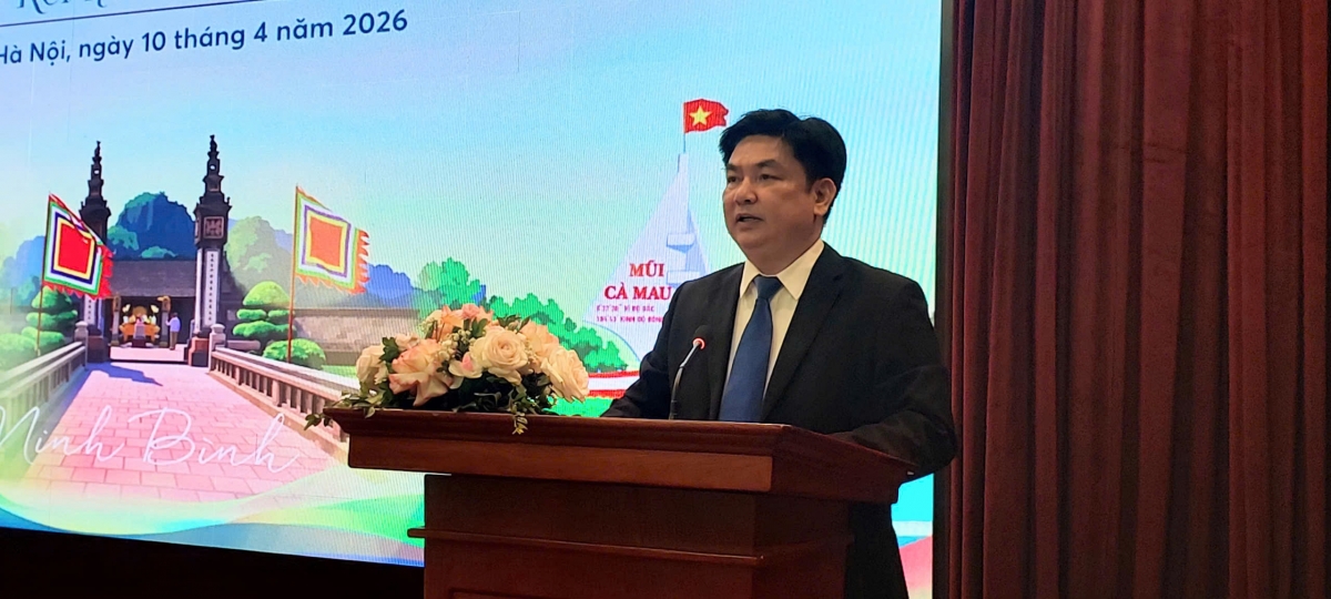 Ông Phạm Duy Phony – Phó Giám đốc Sở Du lịch tỉnh Ninh Bình phát biểu khai mạc hội nghị