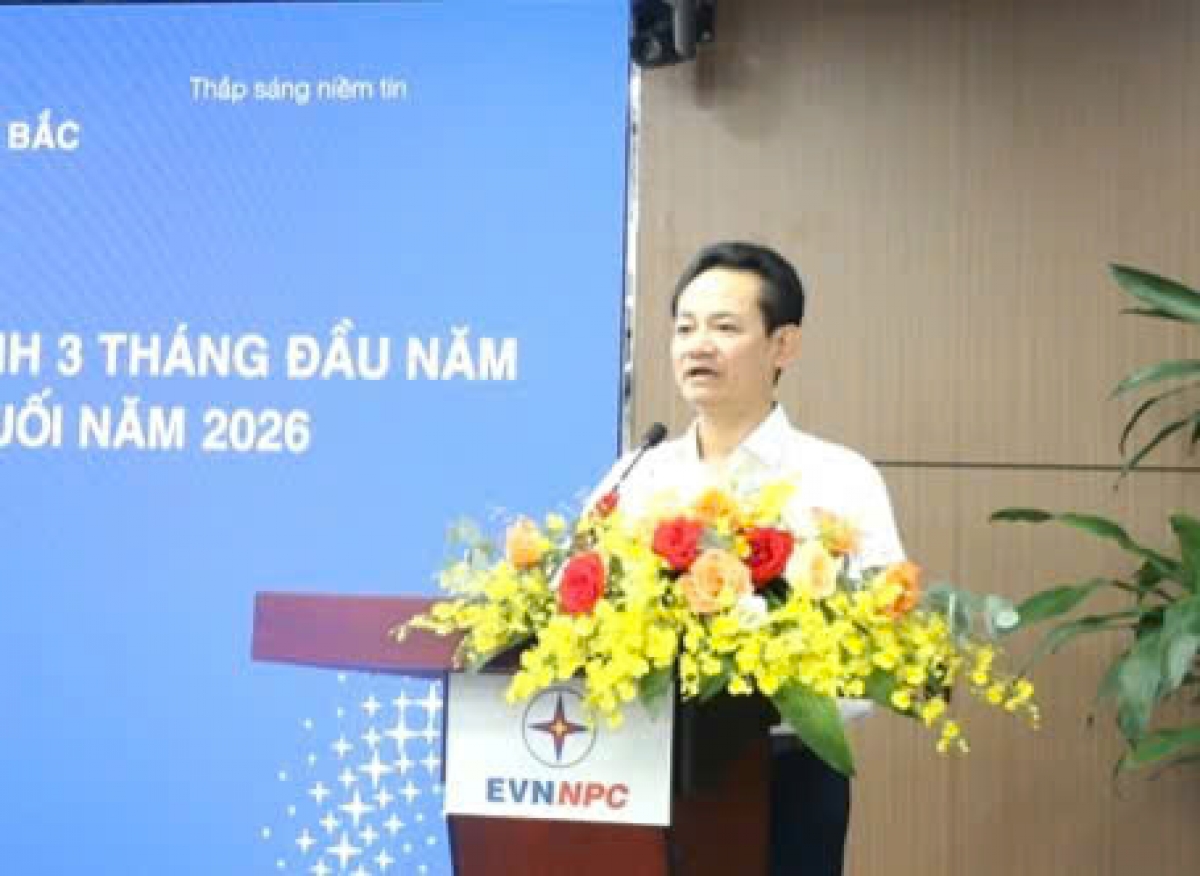 Ông Nguyễn Đức Thiện - Tổng giám đốc EVNNPC: “Trong điều kiện nhu cầu sử dụng điện tiếp tục tăng, việc chủ động chuẩn bị phương án vận hành linh hoạt, tăng cường kỷ luật vận hành và nâng cao chất lượng công tác ứng trực là yếu tố then chốt để đảm bảo cung ứng điện an toàn, ổn định, phục vụ tốt các hoạt động chính trị, văn hóa – xã hội và đời sống nhân dân trong dịp lễ”.