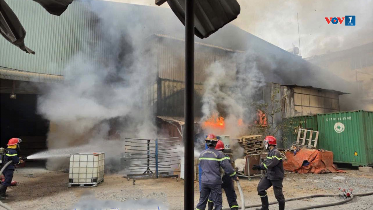Cháy xưởng gỗ