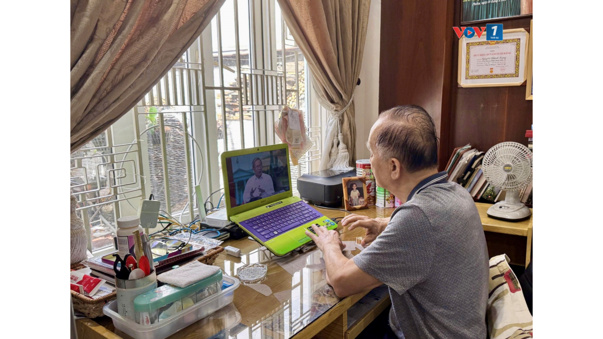 80 tuổi, người Phi công Anh hùng vẫn dành thời gian quan tâm đến sự phát triển của TP.HCM