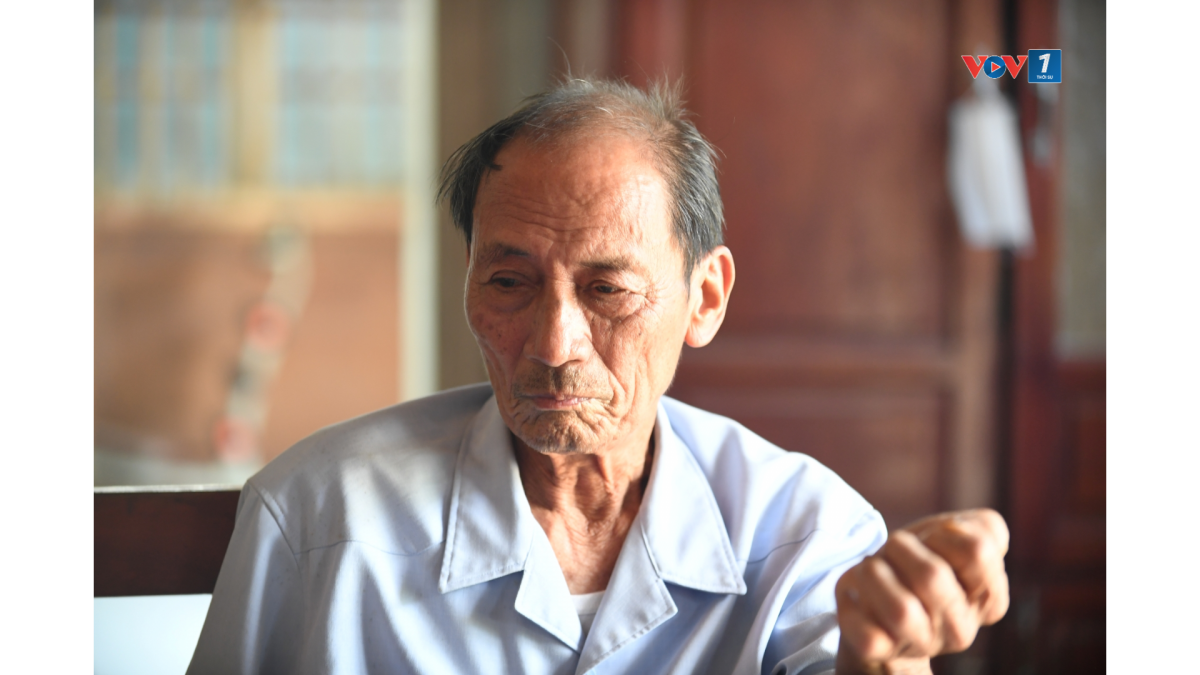 Ông Trần Phúc Hàng xúc động khi kể lại câu chuyện đoàn tụ của gia đình sau chiến tranh