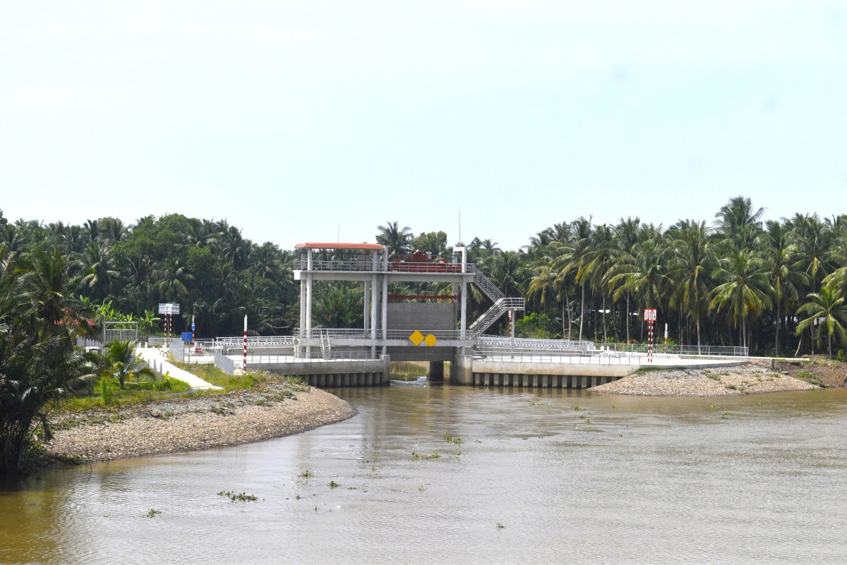 Vĩnh Long sẽ được đầu tư Dự án “Đồng bộ hệ thống kiểm soát nguồn nước khu vực Nam Bến Tre”.