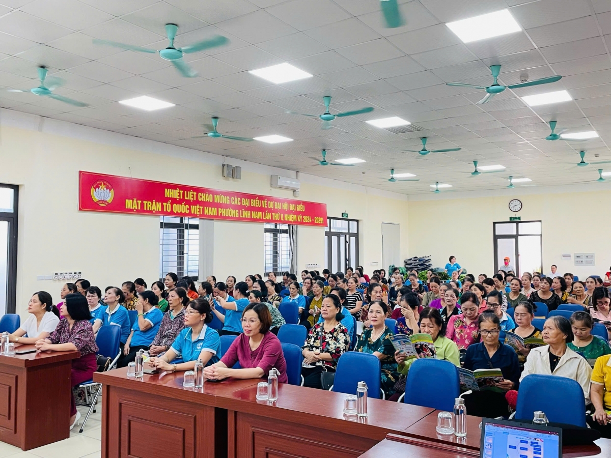 Hội phụ nữ phường Lĩnh Nam tập huấn cho cán bộ hội viên và nhân dân thực hiện mô hình chuyển đổi cơ cấu cây trồng, góp phần nâng cao đời sống cho nhân dân