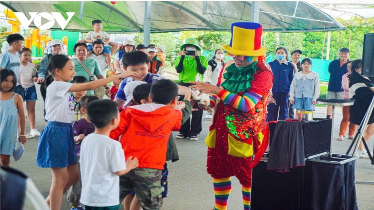 Bổ sung thành tố “Dân thụ hưởng” là bước phát triển mới trong tư duy lý luận của Đảng ta về công tác dân vận