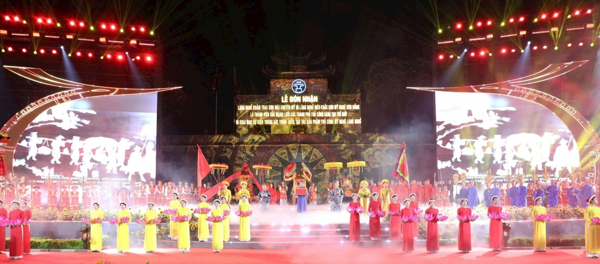 Chương trình nghệ thuật hoành tráng chào mừng sự kiện.