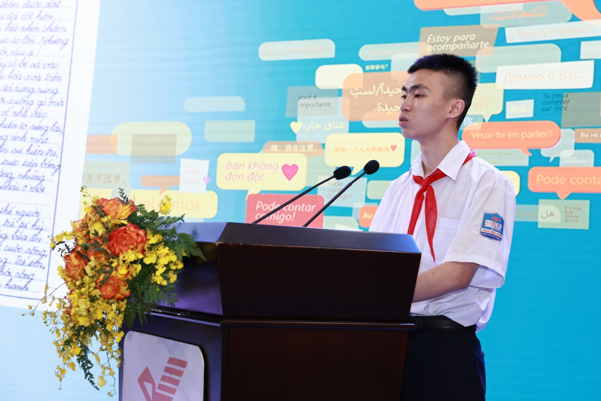 Em Trần Chí Cường chia sẻ tại buổi trao giải
