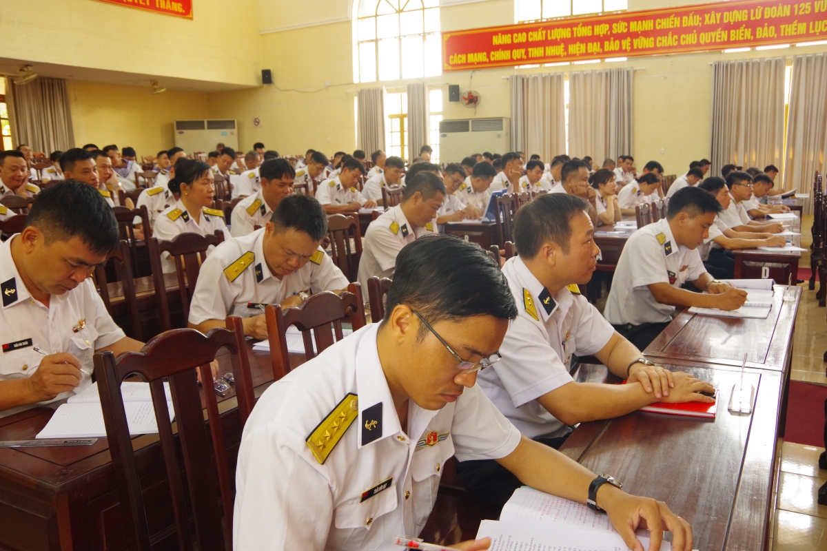 Quang cảnh Lễ phát động.