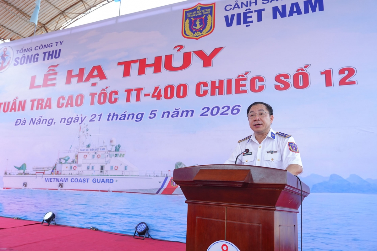 Đại tá Nguyễn Quang Hùng - Chủ nhiệm Hậu cần - Kỹ thuật Cảnh sát biển Việt Nam phát biểu.