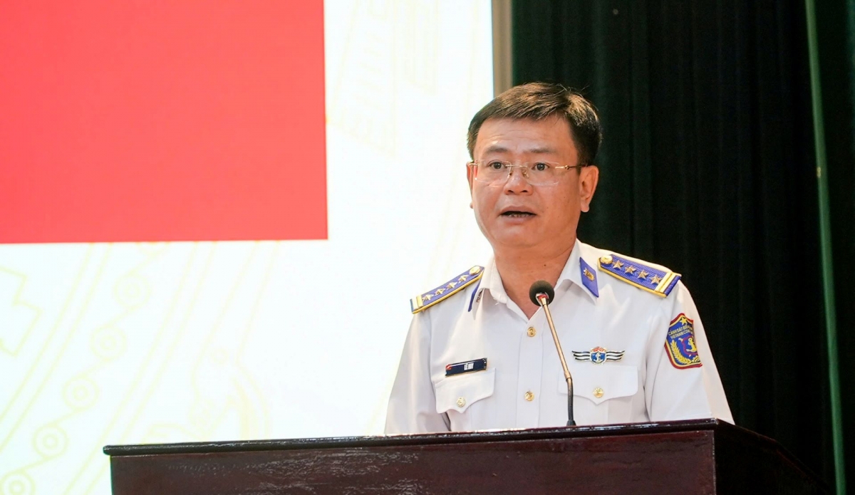 Đại tá Lê Huy, Bí thư Đảng ủy, Chính ủy Vùng Cảnh sát biển 2 khai mạc hội thi.