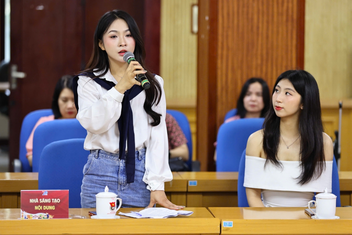 (Hoàng Minh Châu (Châu Mòe) và nhiều nhà sáng tạo nội dung chia sẻ về sự tham gia, đồng hành, lan tỏa  Hành trình Tôi yêu tổ quốc tôi)