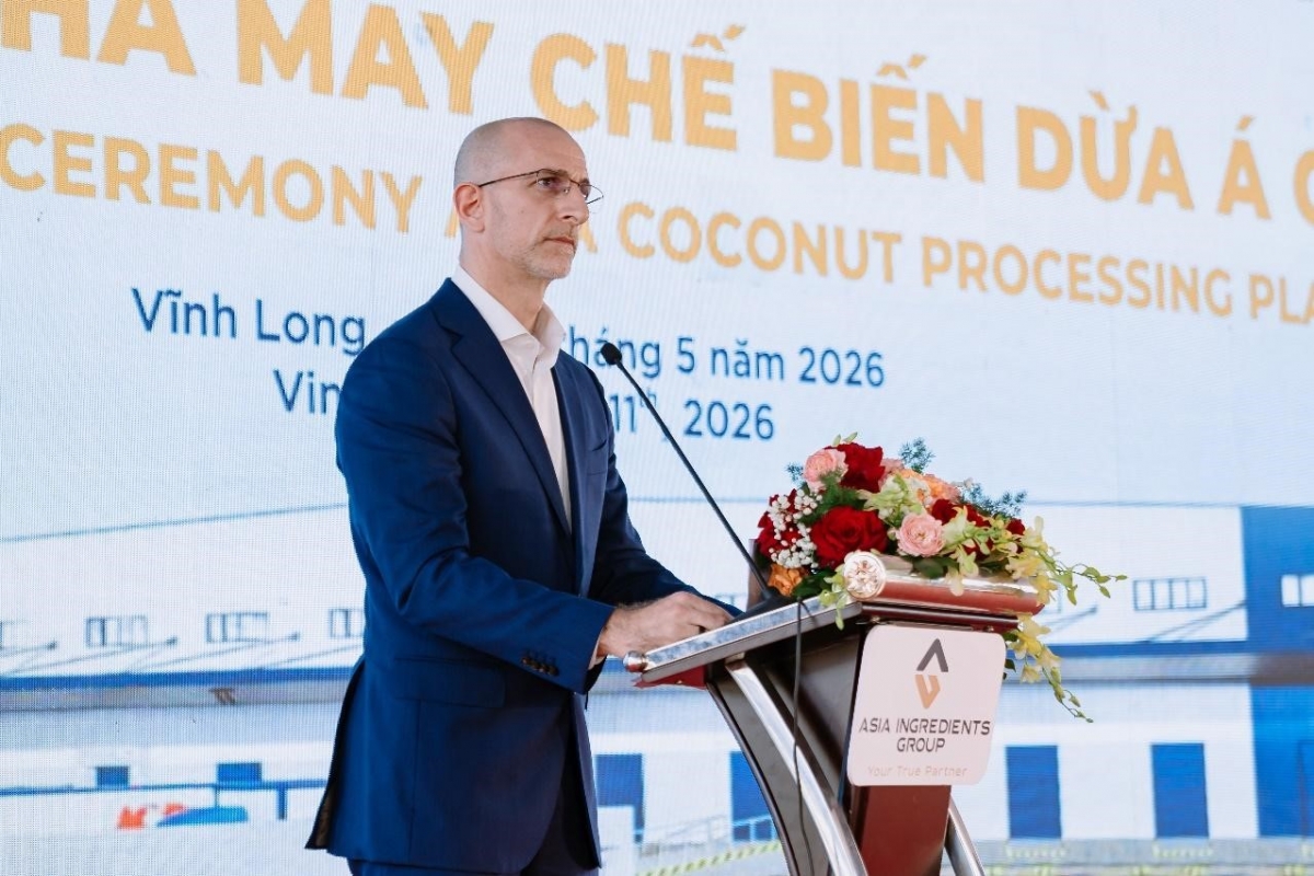 Ông Frederick Cruchet – Giám Đốc điều hành quản lý dự án Tetra Pak khu vực Đông Nam Á cam kết đồng hành đưa nhà máy chế biến dừa Á Châu II trở thành niềm tự hào của tỉnh Vĩnh Long.