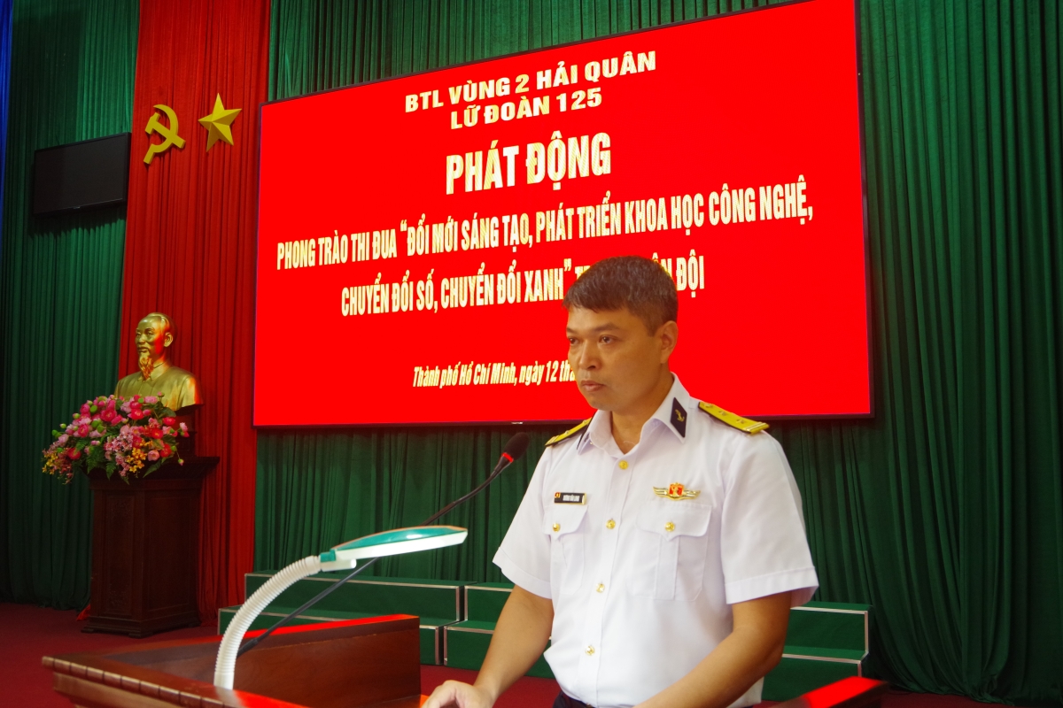 Đại diện đơn vị phát biểu hứa hẹn giao ước thi đua.