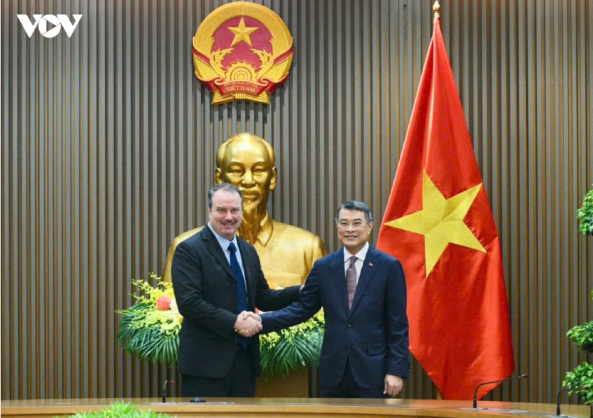 Thủ tướng Lê Minh Hưng tiếp Đại sứ Rick Switzer, Phó Đại diện Thương mại Hoa Kỳ.