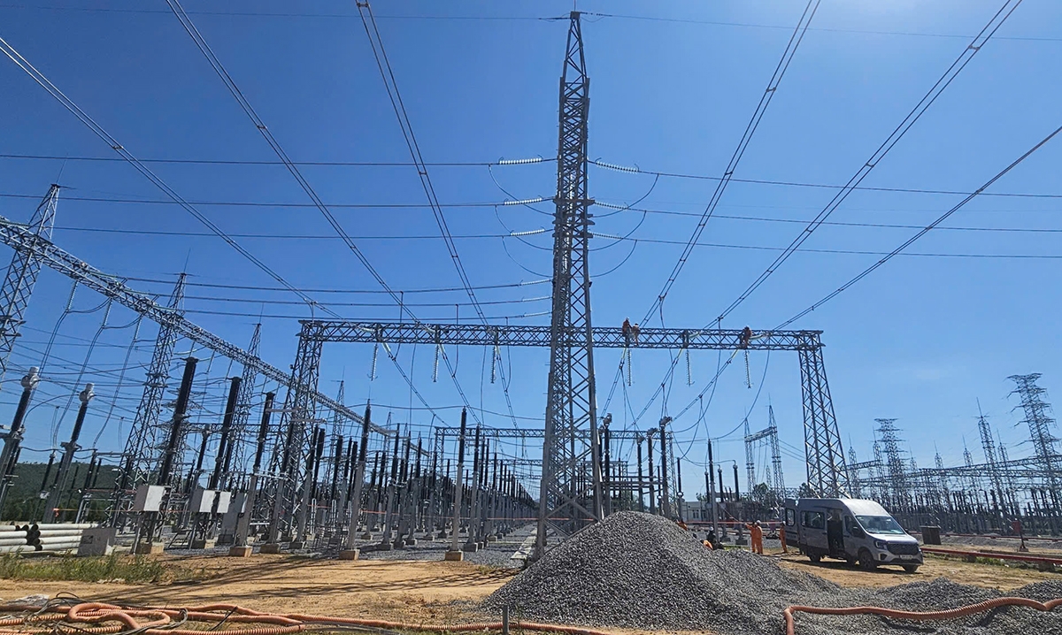 Thi công các hạng mục của Dự án lắp máy biến áp thứ 2 Trạm biến áp 220kV Nam Cấm trước khi đóng điện