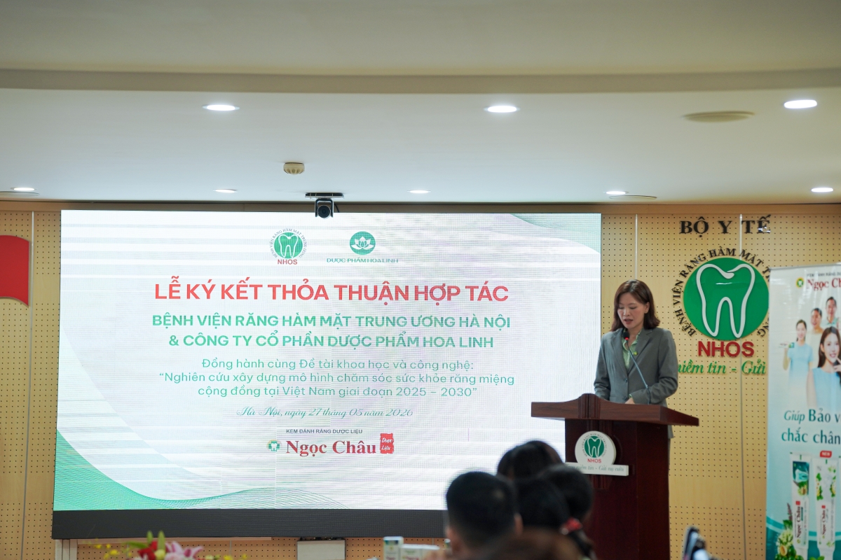 Bà Nguyễn Thị Thuỳ Dung, Giám đốc Marketing Dược phẩm Hoa Linh phát biểu tại lễ ký kết
 
