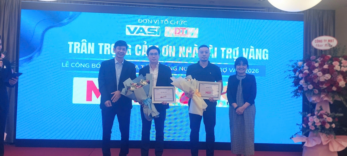 Ban tổ chức tri ân các Nhà tài trợ Vàng của chương trình.