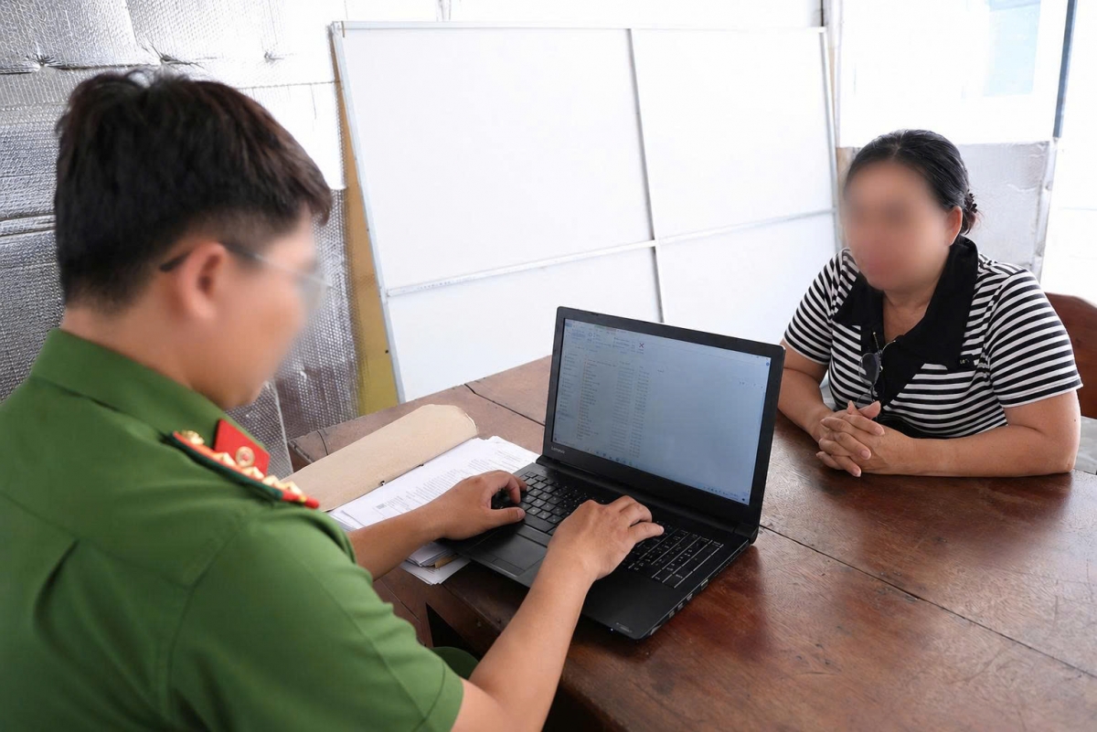 Bắt đối tượng lợi dụng quyền khiếu nại, tố cáo để bôi nhọ cá nhân, tổ chức.