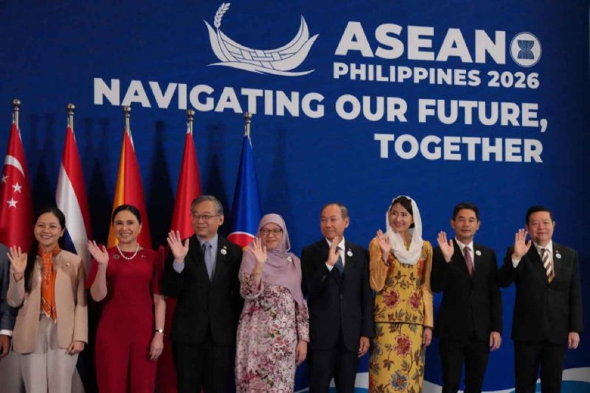 Các quan chức ASEAN chụp ảnh chung tại Hội nghị hẹp Bộ trưởng Kinh tế ASEAN-32 ở Philippines vào tháng 3.2026 - Nguồn Reuters