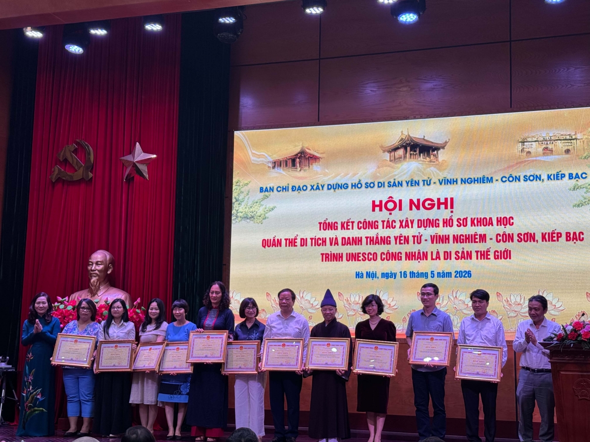 Các cá nhân vinh dự được nhận Bằng khen của Chủ tịch UBND tỉnh Quảng Ninh.