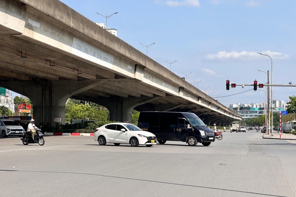 Thời tiết ngày 15/5: Nắng nóng bao trùm miền Bắc, Hà Nội có nơi trên 37 độ C