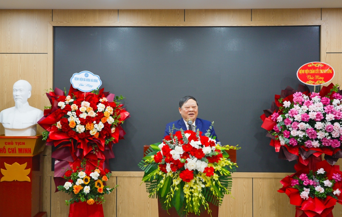 GS.TS Nguyễn Viết Tiến - Phó Chủ tịch Hội đồng Y khoa Quốc gia, nguyên Thứ trưởng Bộ Y tế  phát biểu tại hội thảo