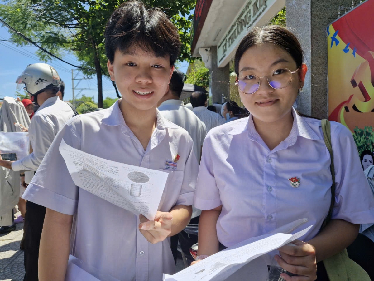 Kết thúc kỳ thi, nhiều học sinh cho rằng đề thi lớp 10 năm nay tương đối dễ.