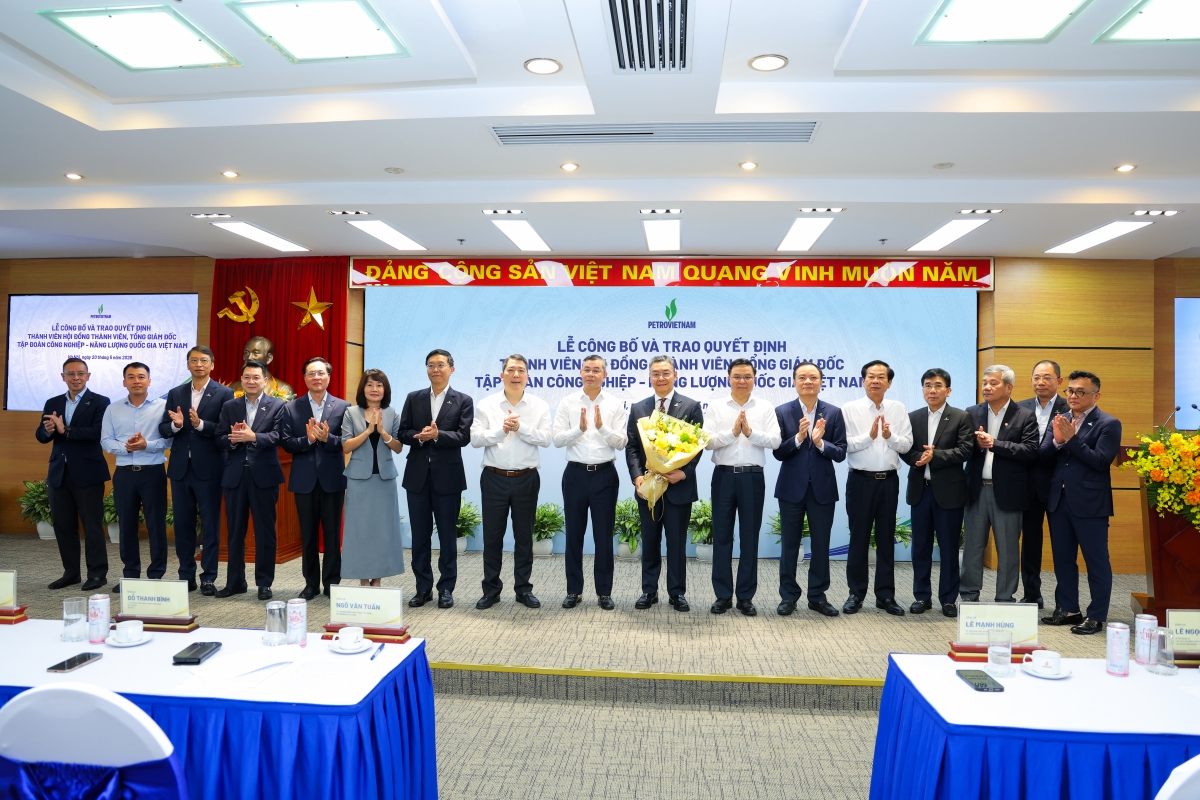 Lãnh đạo các bộ, ngành, Tập đoàn chúc mừng tân Tổng Giám đốc Petrovietnam Lê Mạnh Cường