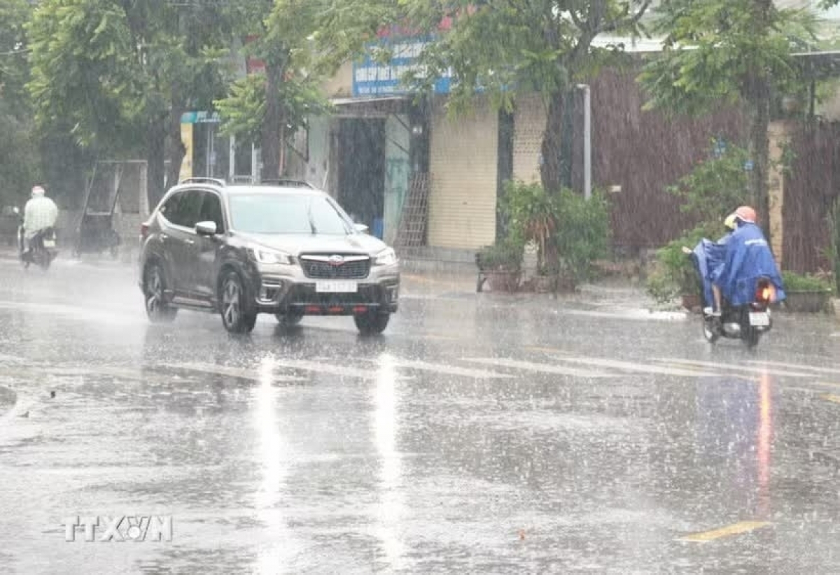 Thời tiết ngày 7/5: Hà Nội và Bắc Bộ bước vào đợt mưa dông, có nơi mưa rất to