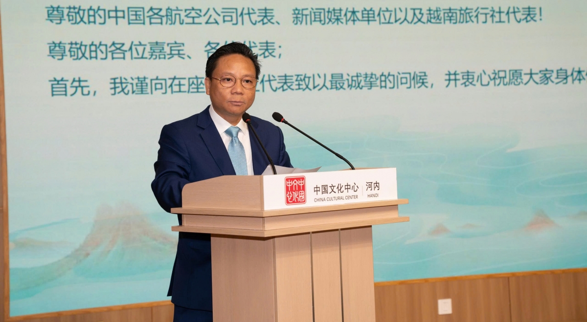 Ông Trương Quốc Hùng – Chủ tịch Câu lạc bộ Lữ hành UNESCO Hà Nội phát biểu.