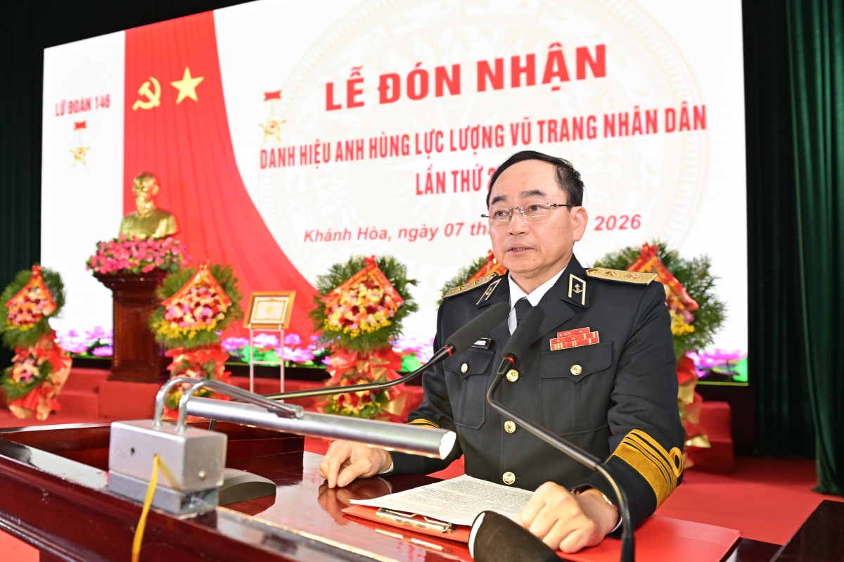 Phó Đô đốc Trần Thanh Nghiêm, Ủy viên Ban Chấp hành Trung ương Đảng, Ủy viên Quân ủy Trung ương - Tư lệnh Hải quân phát biểu chúc mừng