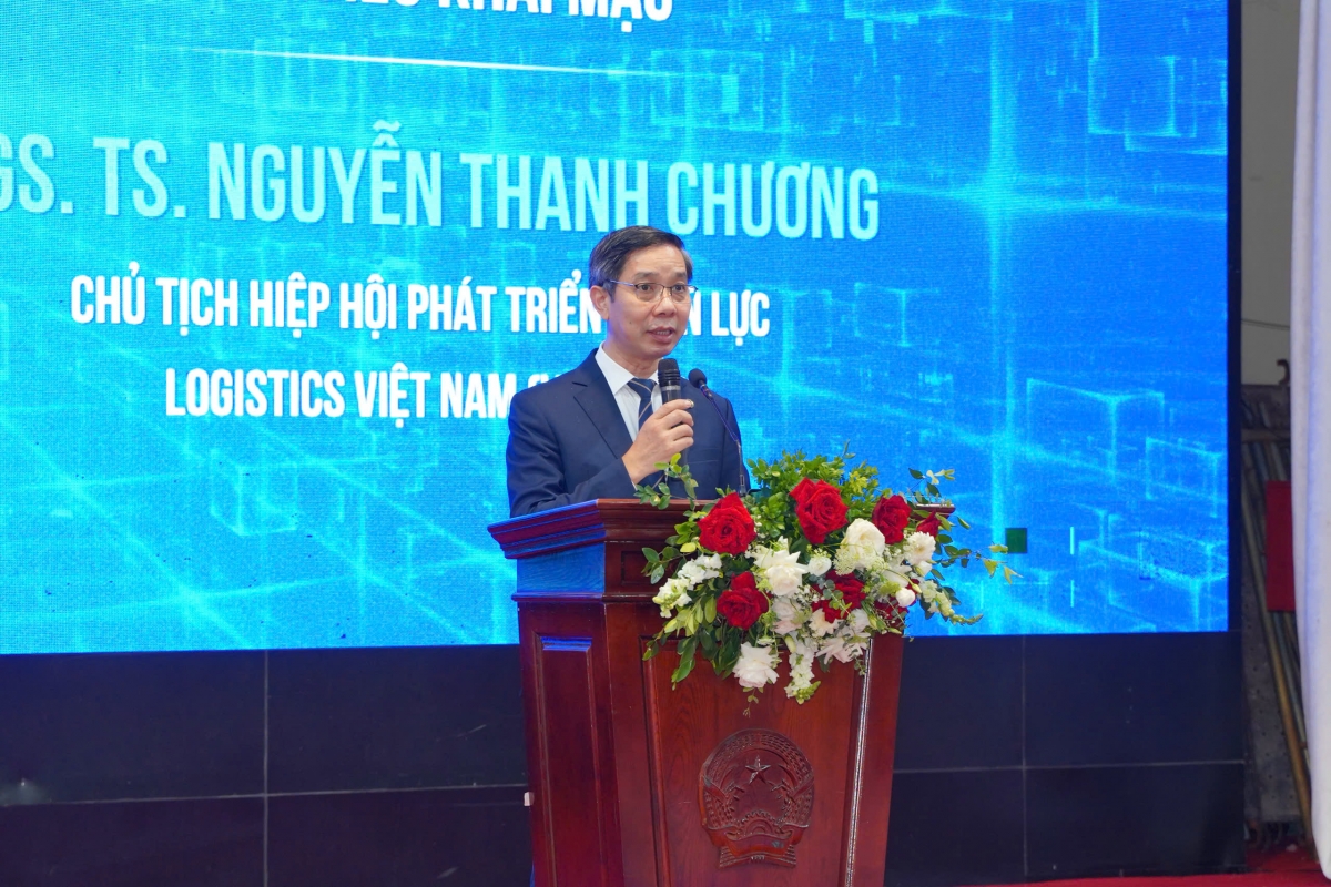 PGS.TS Nguyễn Thanh Chương – Chủ tịch Hiệp hội Phát triển nhân lực Logistics Việt Nam phát biểu khai mạc.