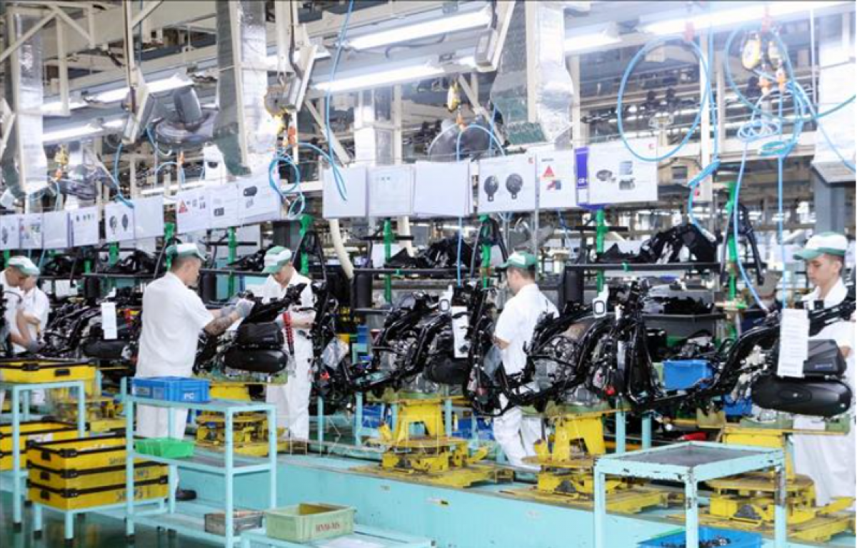 Dây chuyền sản xuất của Công ty Honda Việt Nam, Khu công nghiệp Đồng Văn II.
 